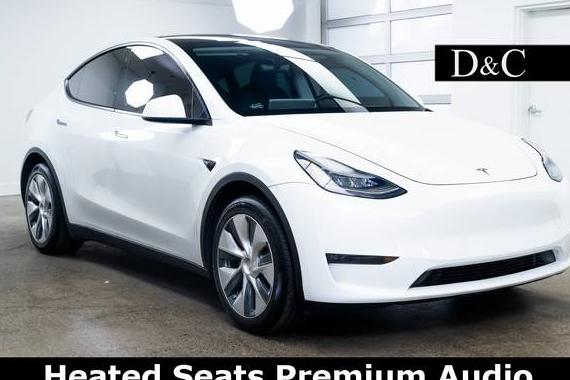 TESLA MODEL Y 2020 5YJYGDEE7LF009150 image